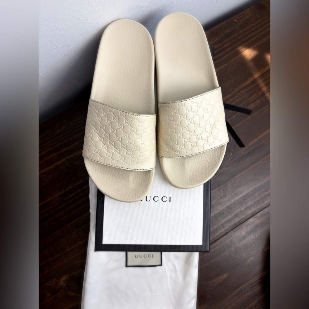 Gucci Cream Quilted Slide Sandals - Picture 2 of 7